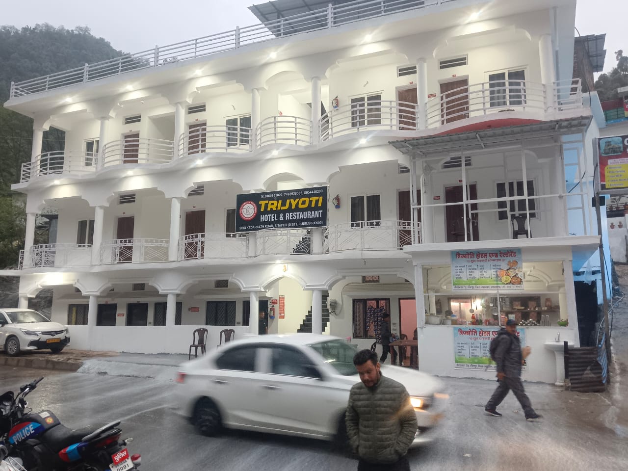 TRIJYOTI HOTEL 