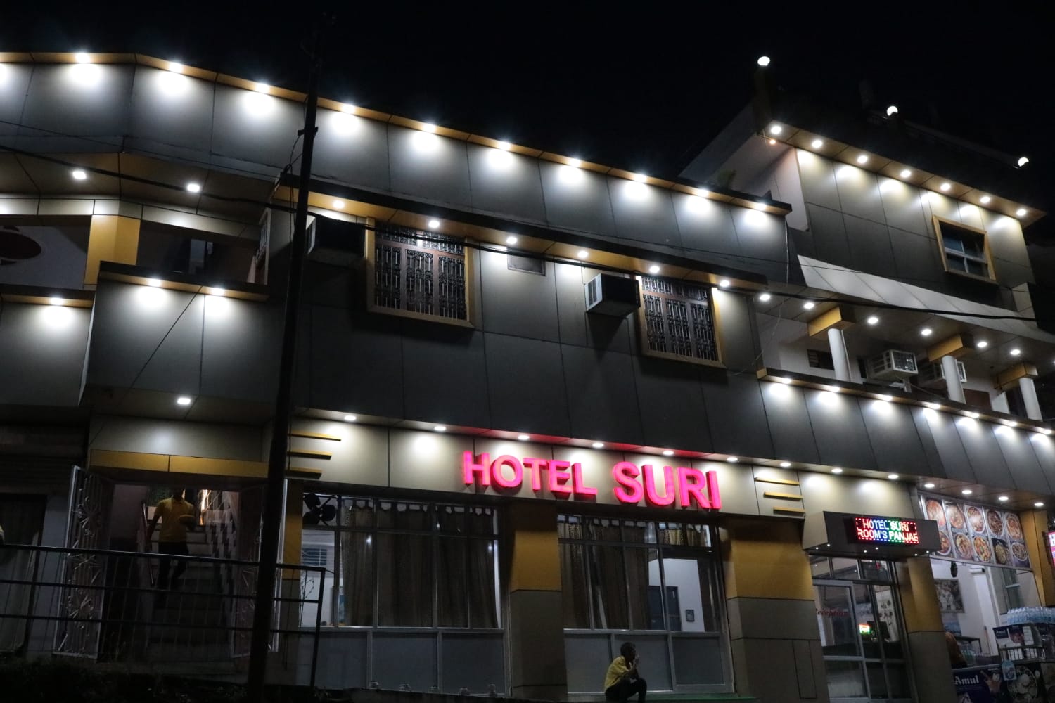 HOTEL SURI 